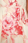 robe blanche avec fleur rose